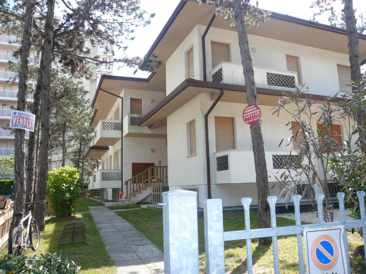 Residenza La Vela Lignano Apartment Lignano Sabbiadoro Luaran gambar